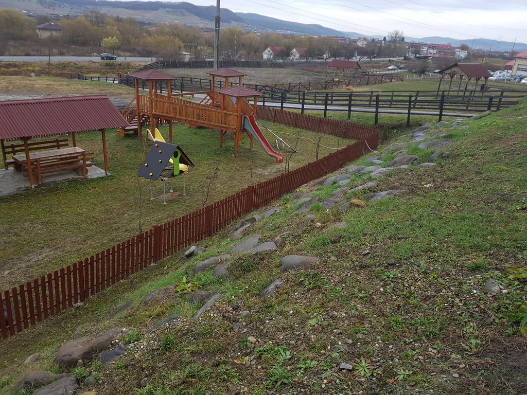 Pensiunea Haiducilor Bistriţa Buitenkant foto